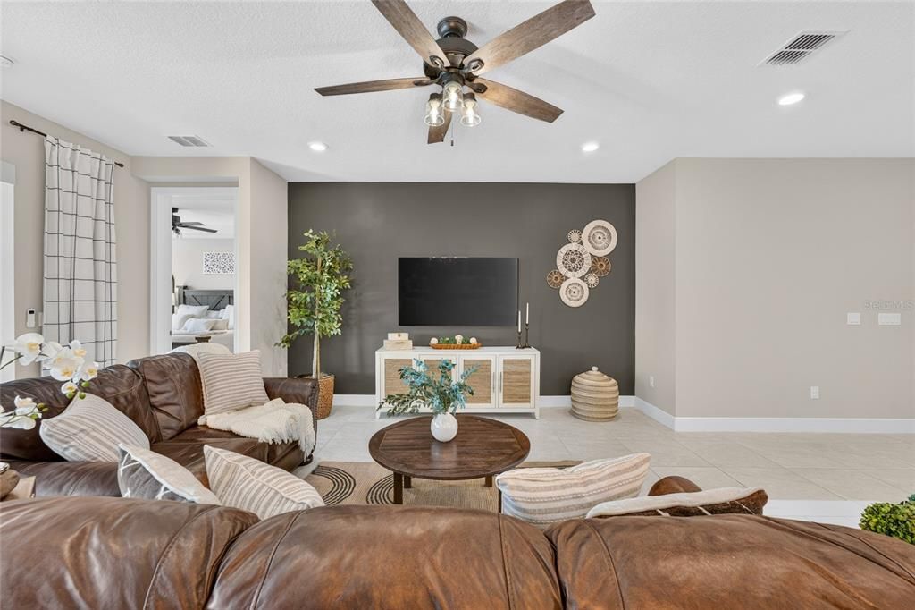 For Sale: $675,000 (4 beds, 3 baths, 3362 Square Feet)