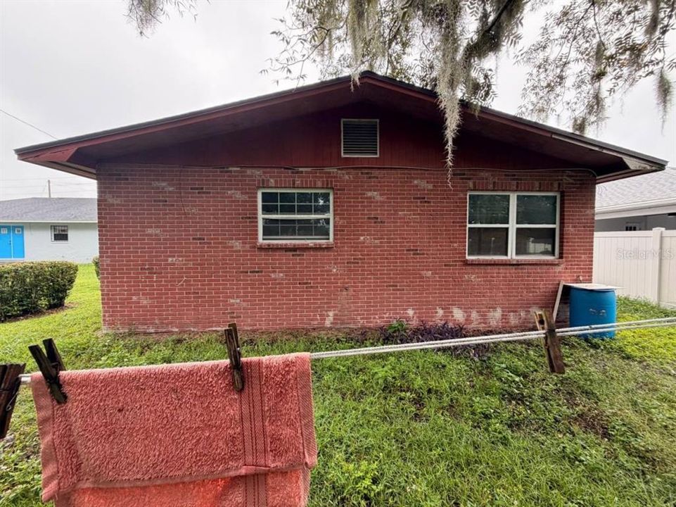 En Venta: $149,990 (4 camas, 3 baños, 1558 Pies cuadrados)