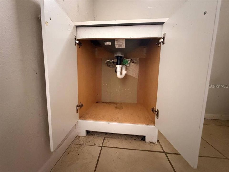 En Venta: $149,990 (4 camas, 3 baños, 1558 Pies cuadrados)