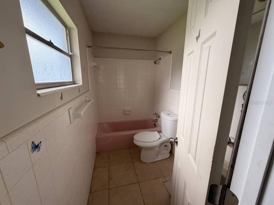 En Venta: $149,990 (4 camas, 3 baños, 1558 Pies cuadrados)