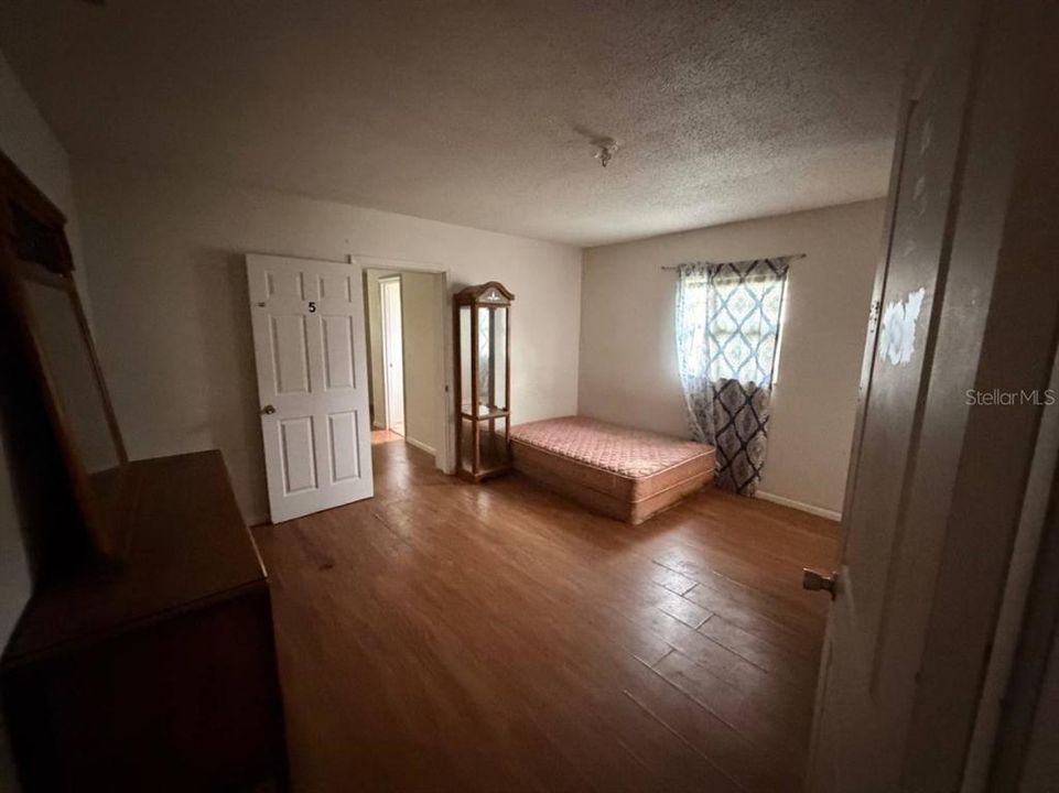 En Venta: $149,990 (4 camas, 3 baños, 1558 Pies cuadrados)