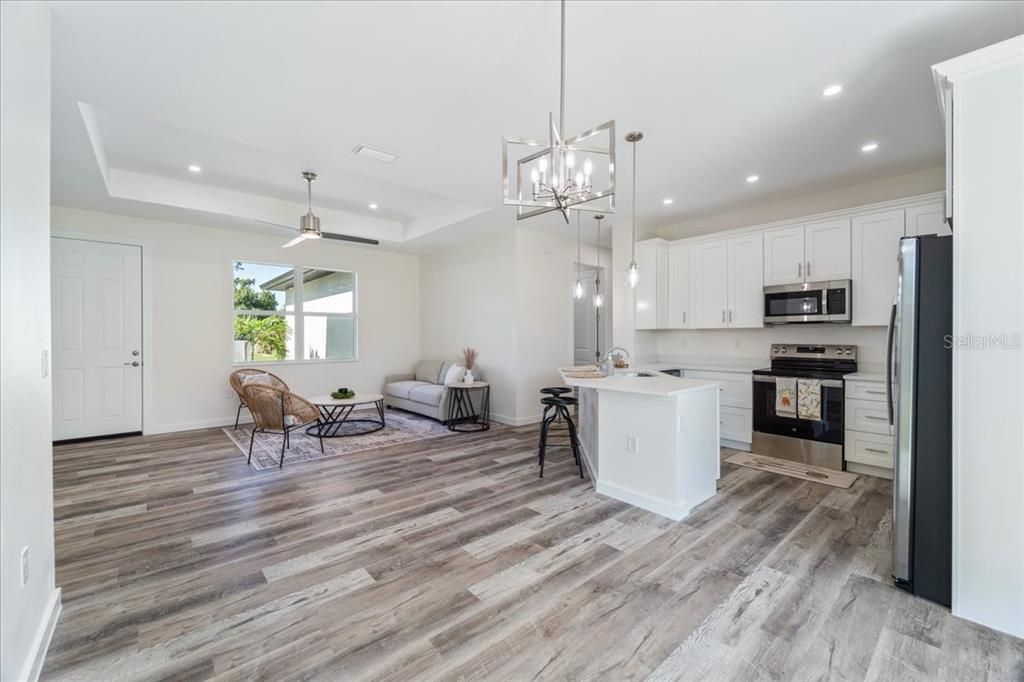 For Sale: $298,900 (3 beds, 2 baths, 1304 Square Feet)