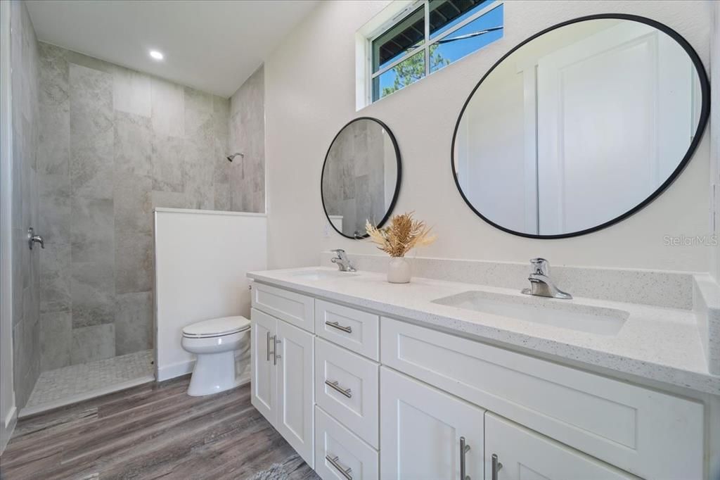 For Sale: $298,900 (3 beds, 2 baths, 1304 Square Feet)