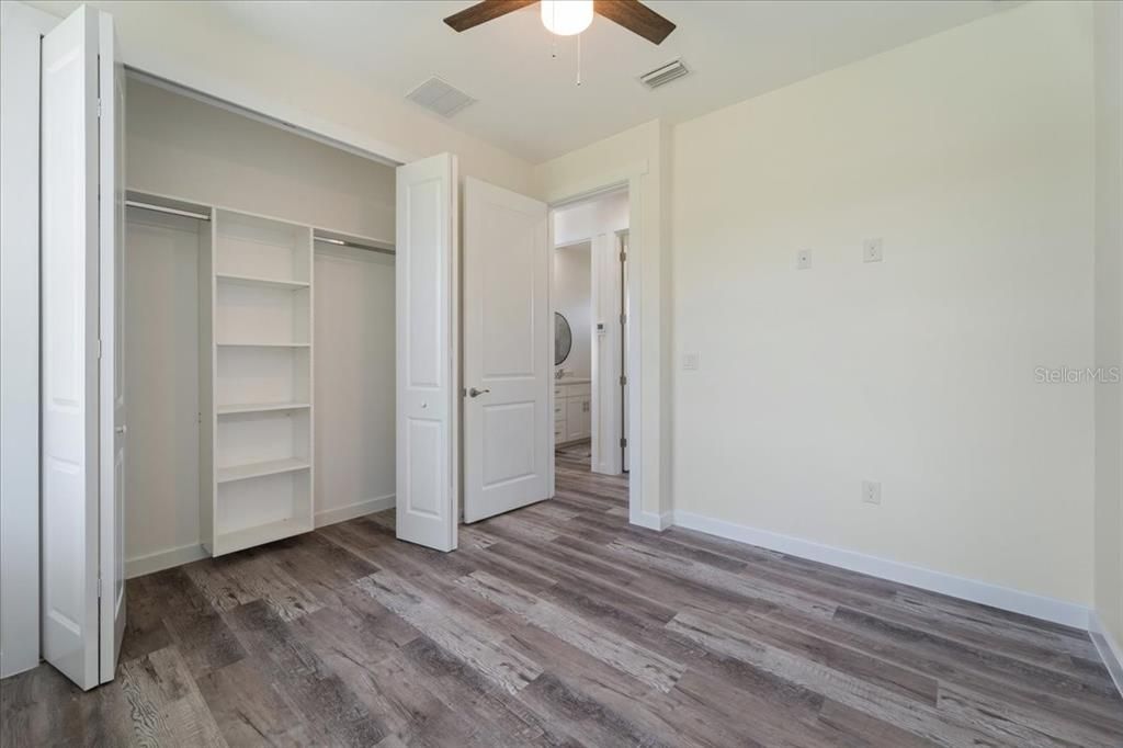 For Sale: $298,900 (3 beds, 2 baths, 1304 Square Feet)