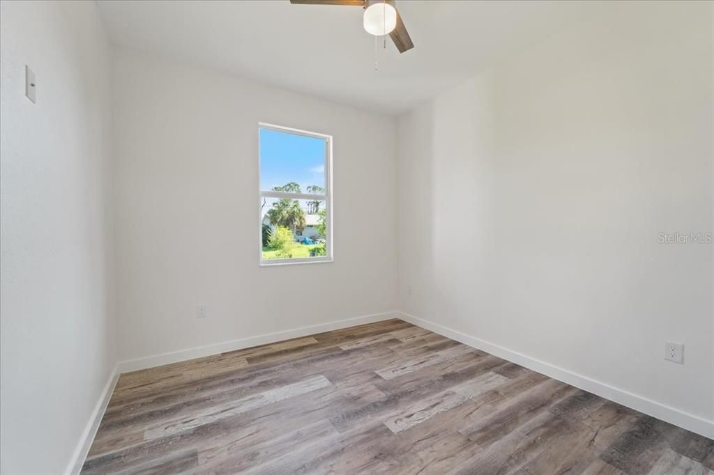 For Sale: $298,900 (3 beds, 2 baths, 1304 Square Feet)