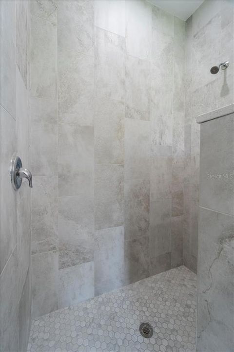 For Sale: $298,900 (3 beds, 2 baths, 1304 Square Feet)