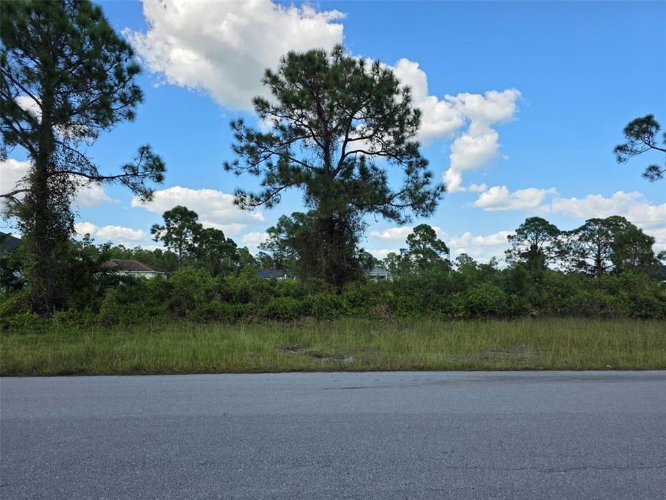 En Venta: $82,000 (0.23 acres)