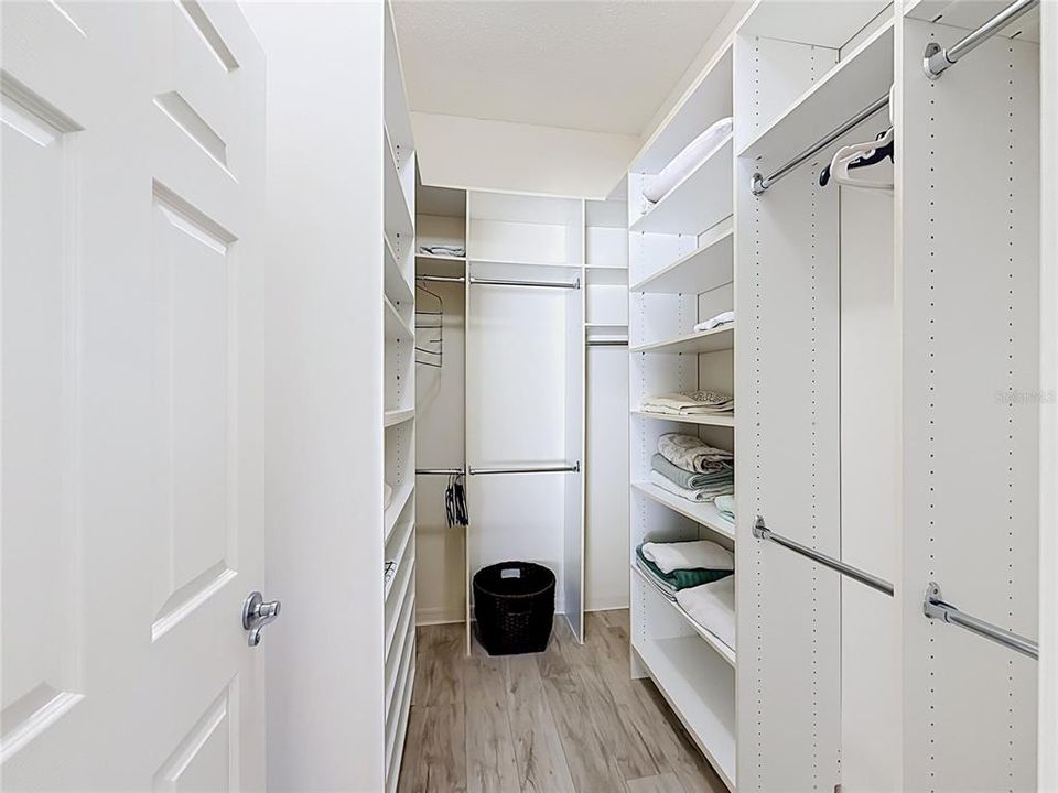 На продажу: $329,900 (2 спален, 2 ванн, 1158 Квадратных фут)