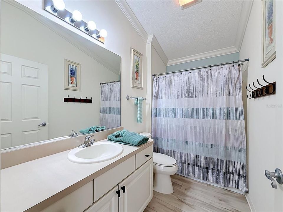 На продажу: $329,900 (2 спален, 2 ванн, 1158 Квадратных фут)