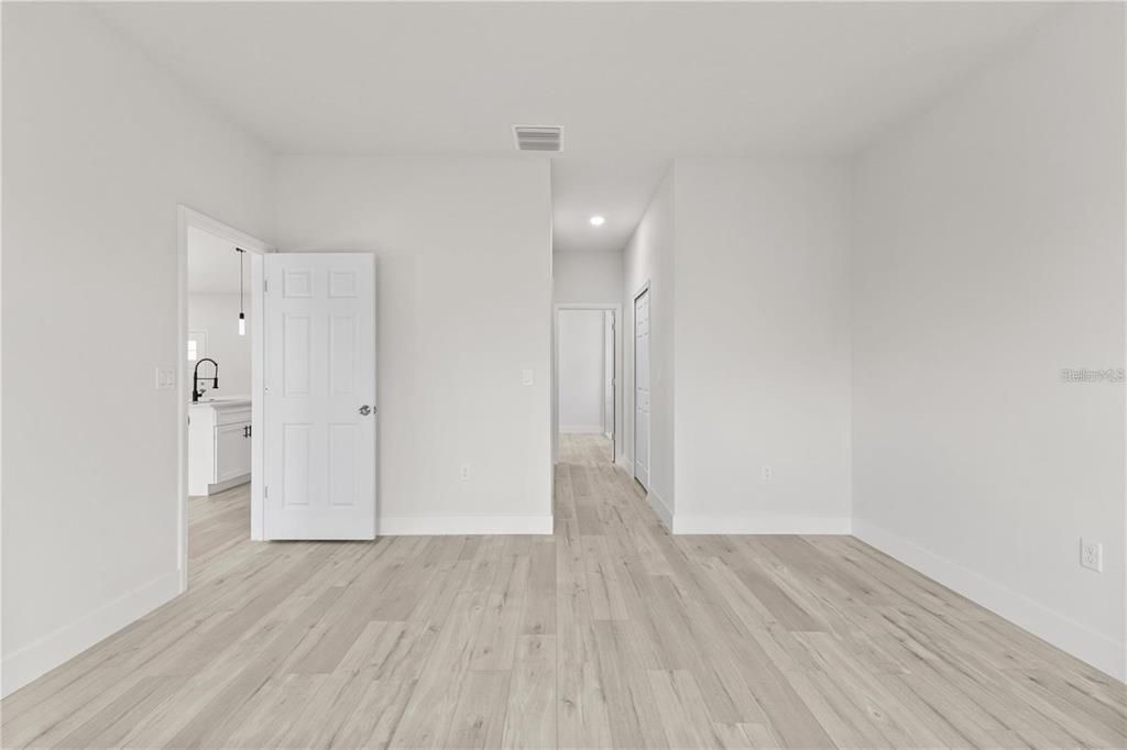 For Sale: $290,000 (4 beds, 2 baths, 1765 Square Feet)