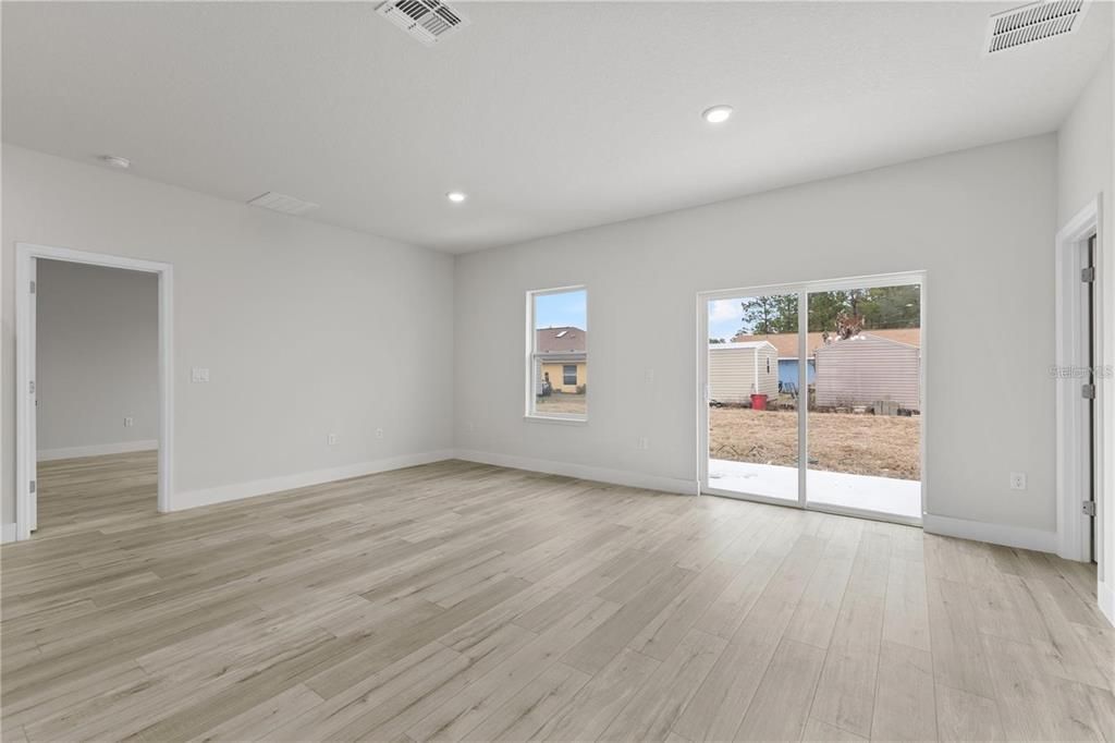 For Sale: $290,000 (4 beds, 2 baths, 1765 Square Feet)