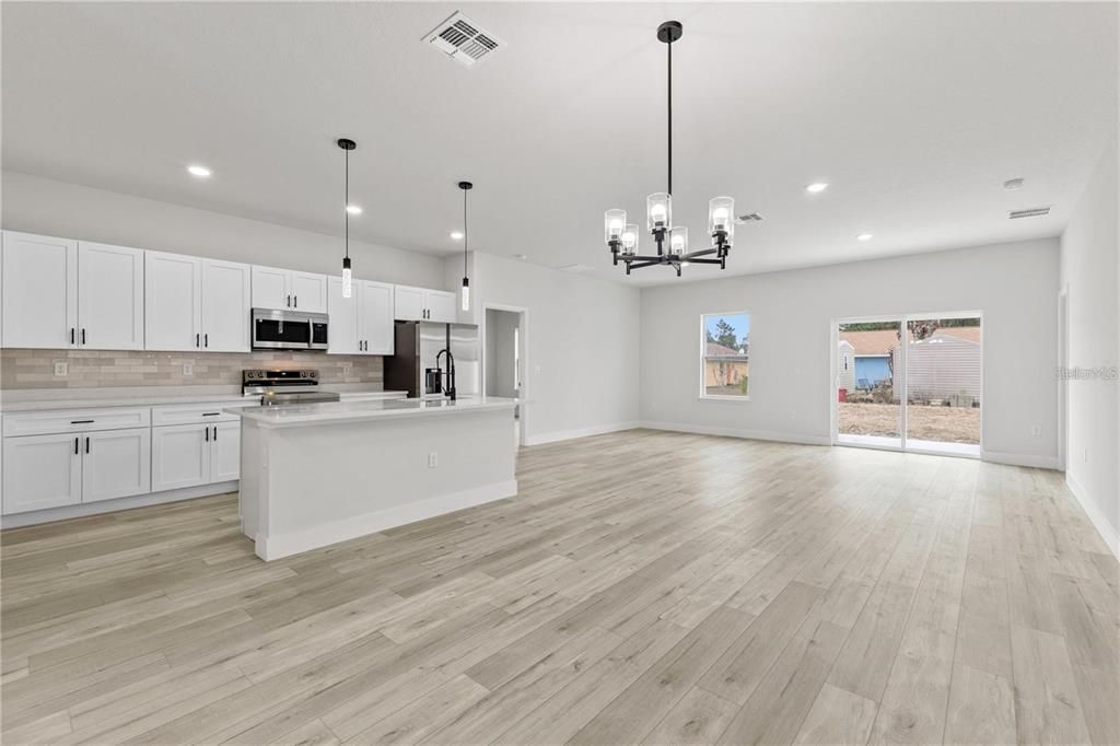 For Sale: $290,000 (4 beds, 2 baths, 1765 Square Feet)