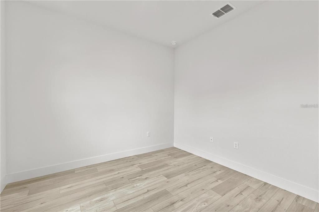 For Sale: $290,000 (4 beds, 2 baths, 1765 Square Feet)