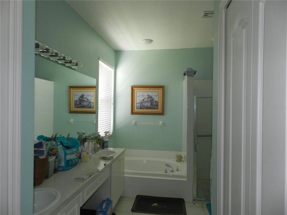 For Sale: $649,000 (4 beds, 2 baths, 1890 Square Feet)
