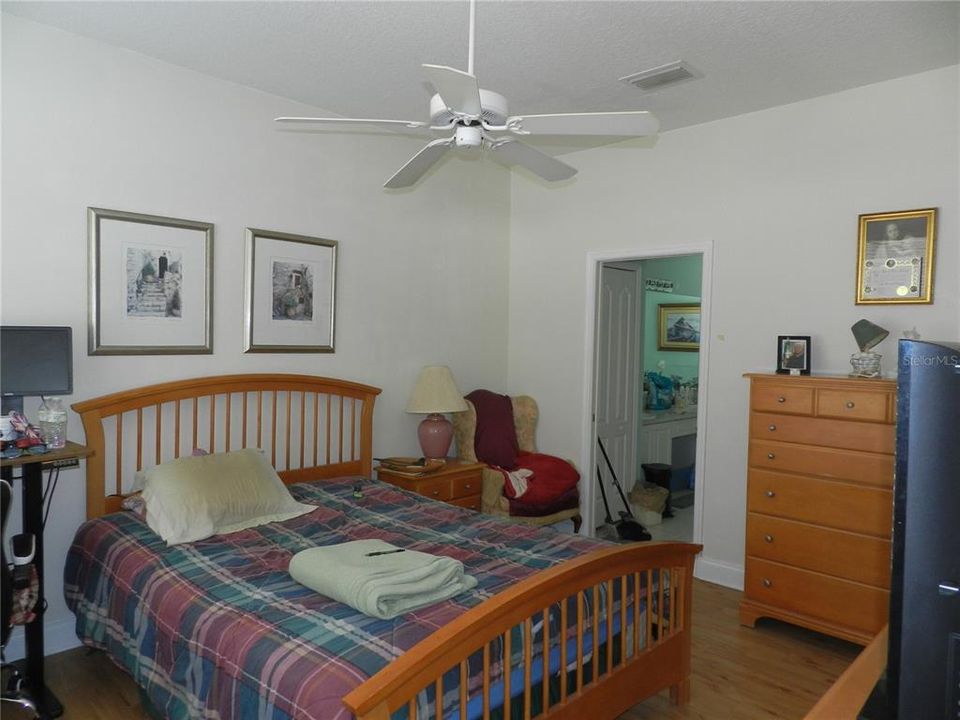 For Sale: $649,000 (4 beds, 2 baths, 1890 Square Feet)
