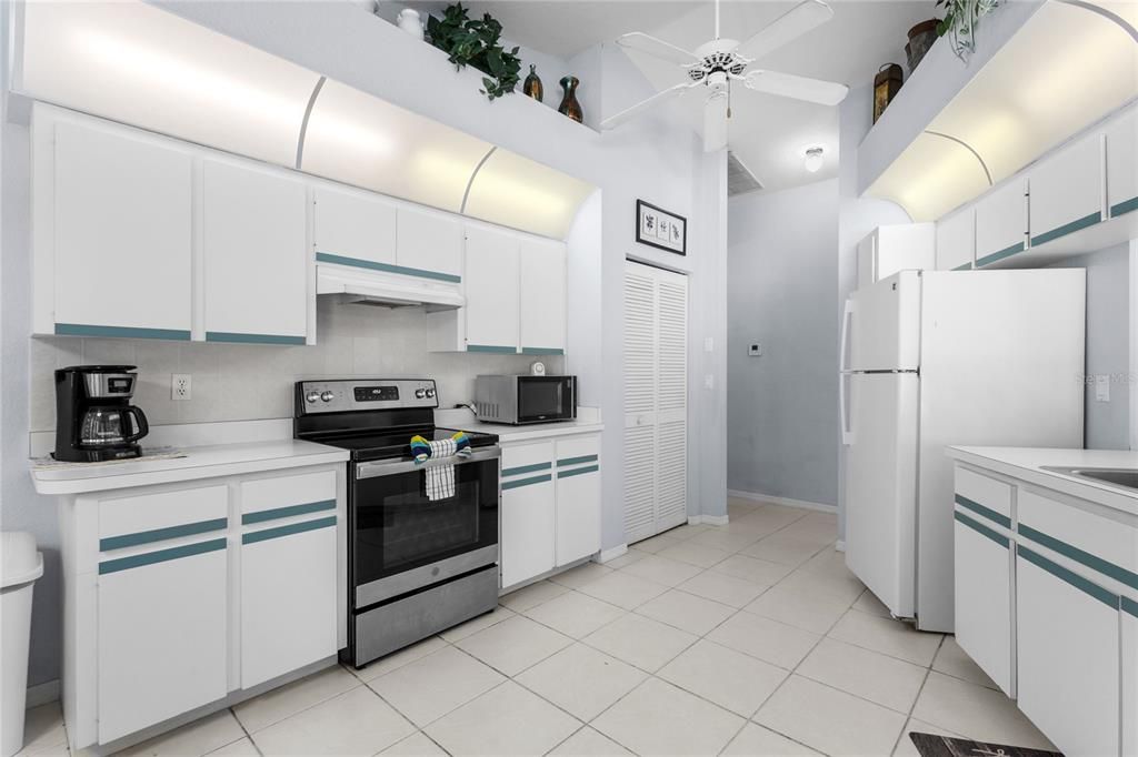 На продажу: $314,900 (3 спален, 2 ванн, 1518 Квадратных фут)