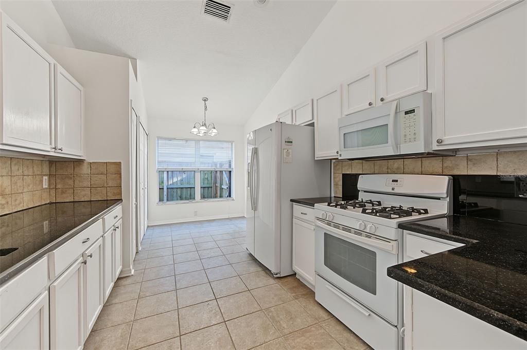 En Venta: $400,000 (4 camas, 2 baños, 1665 Pies cuadrados)