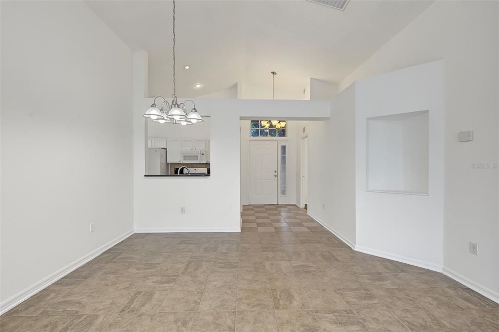 En Venta: $400,000 (4 camas, 2 baños, 1665 Pies cuadrados)