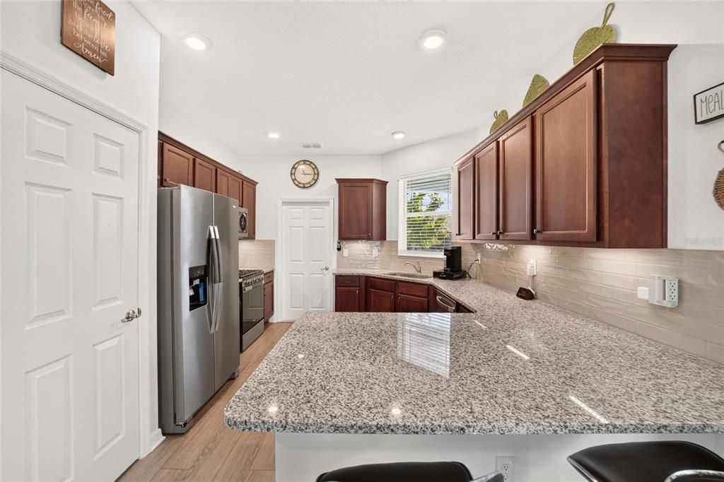 For Sale: $275,000 (2 beds, 2 baths, 1342 Square Feet)