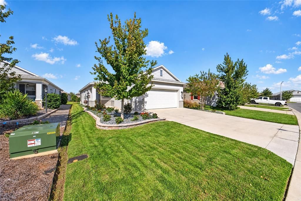 For Sale: $275,000 (2 beds, 2 baths, 1342 Square Feet)