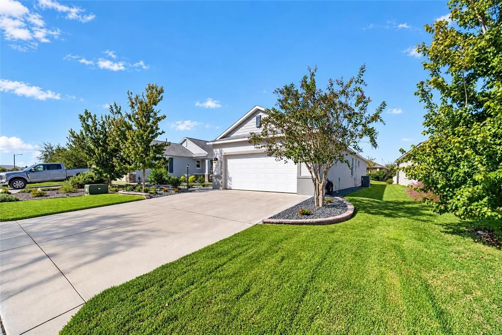 For Sale: $275,000 (2 beds, 2 baths, 1342 Square Feet)