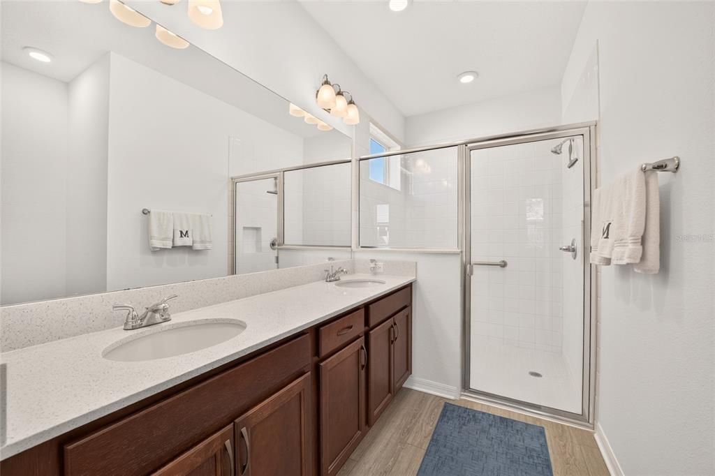 For Sale: $275,000 (2 beds, 2 baths, 1342 Square Feet)