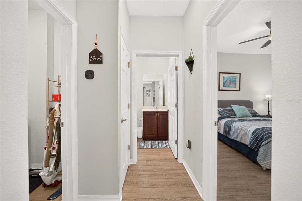 For Sale: $275,000 (2 beds, 2 baths, 1342 Square Feet)