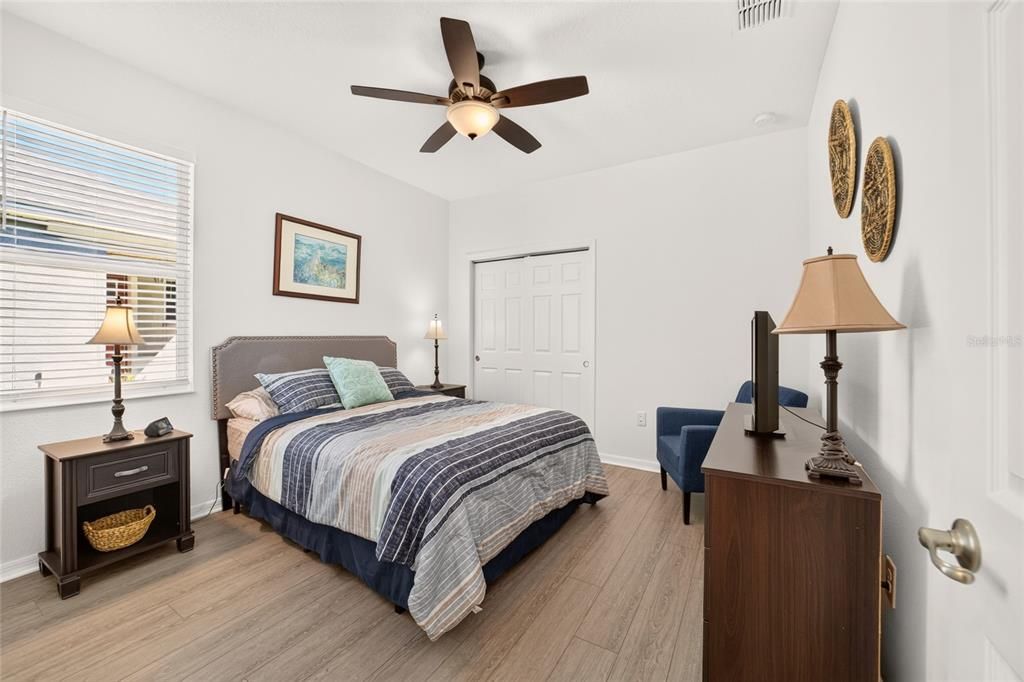 For Sale: $275,000 (2 beds, 2 baths, 1342 Square Feet)
