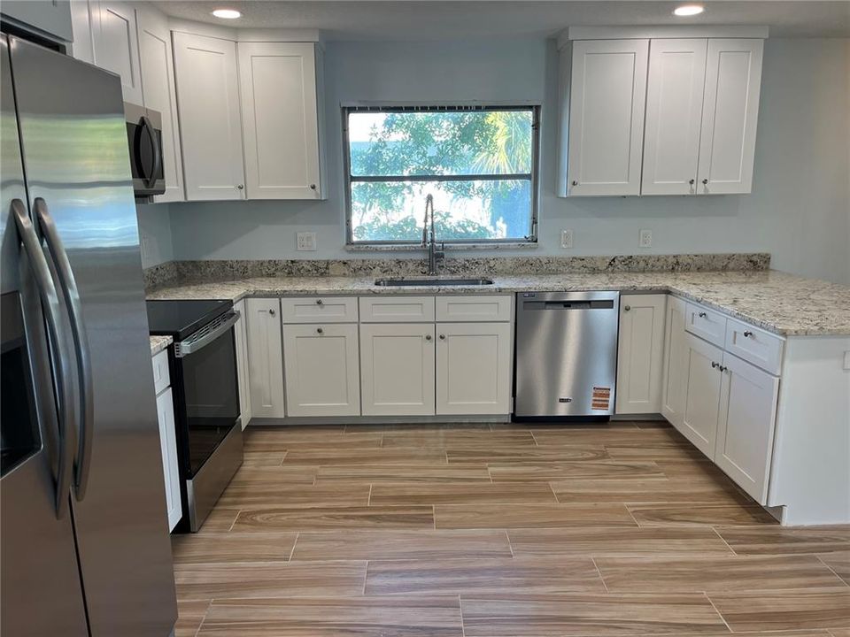 For Sale: $929,000 (3 beds, 2 baths, 1842 Square Feet)