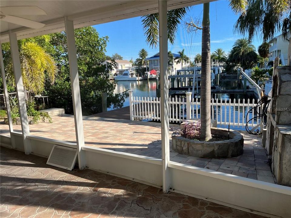 For Sale: $929,000 (3 beds, 2 baths, 1842 Square Feet)