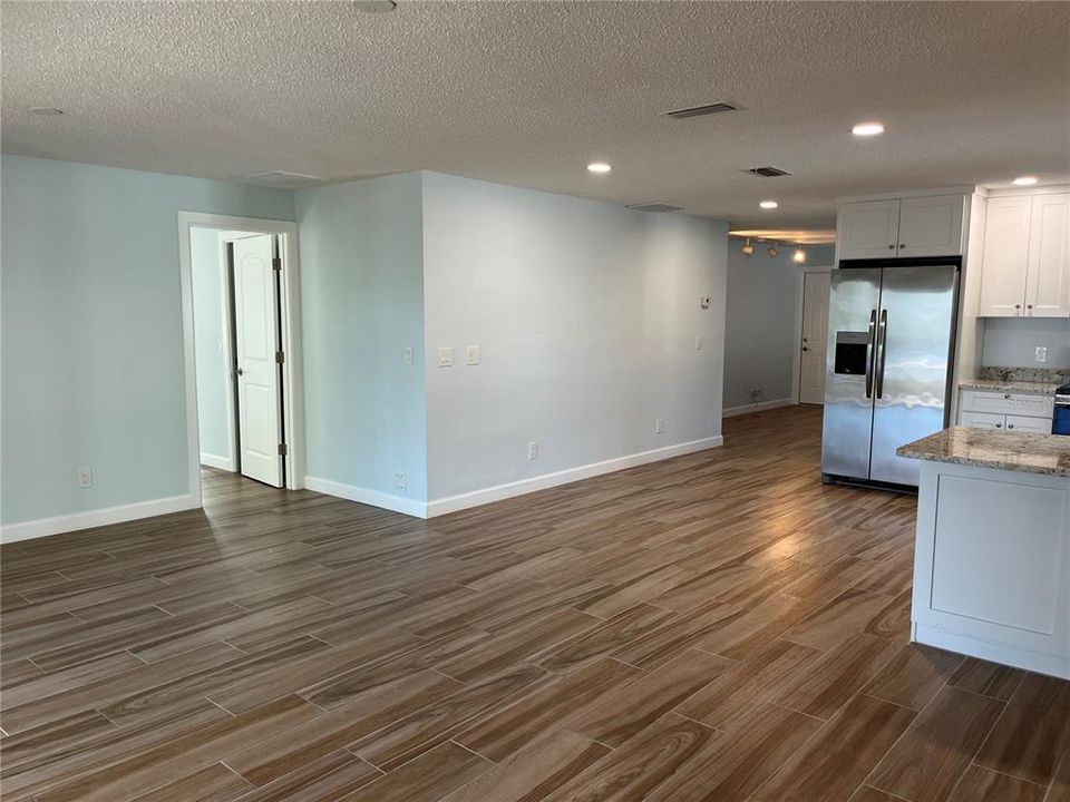 For Sale: $929,000 (3 beds, 2 baths, 1842 Square Feet)