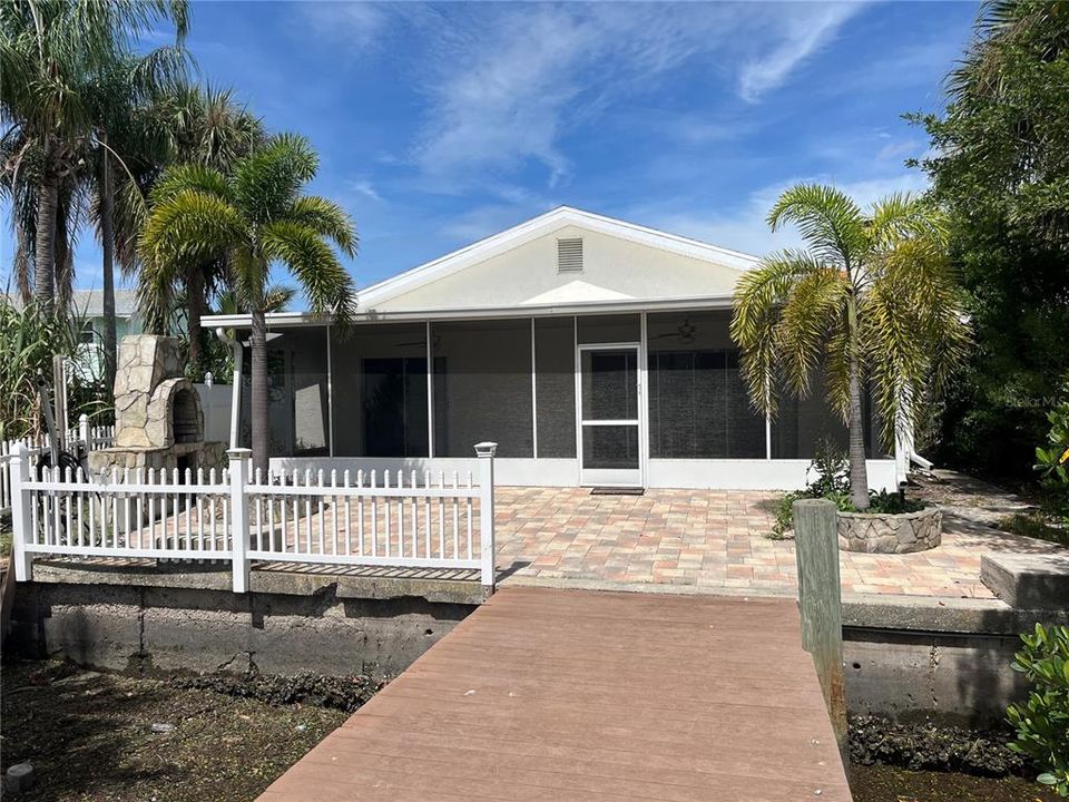For Sale: $929,000 (3 beds, 2 baths, 1842 Square Feet)