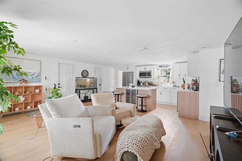 На продажу: $179,000 (3 спален, 2 ванн, 1165 Квадратных фут)