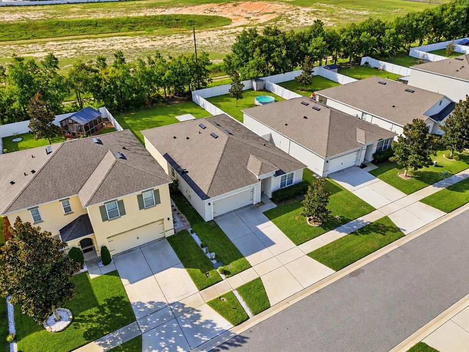 На продажу: $285,000 (4 спален, 2 ванн, 1851 Квадратных фут)