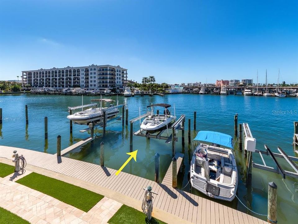 For Sale: $439,000 (2 beds, 2 baths, 720 Square Feet)