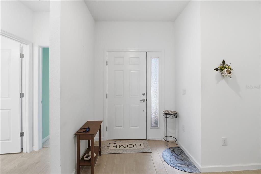 En Venta: $360,000 (4 camas, 2 baños, 2293 Pies cuadrados)