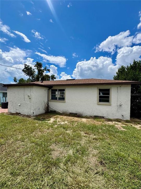 En Venta: $229,000 (4 camas, 2 baños, 1401 Pies cuadrados)