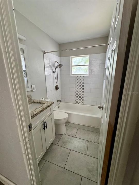En Venta: $229,000 (4 camas, 2 baños, 1401 Pies cuadrados)