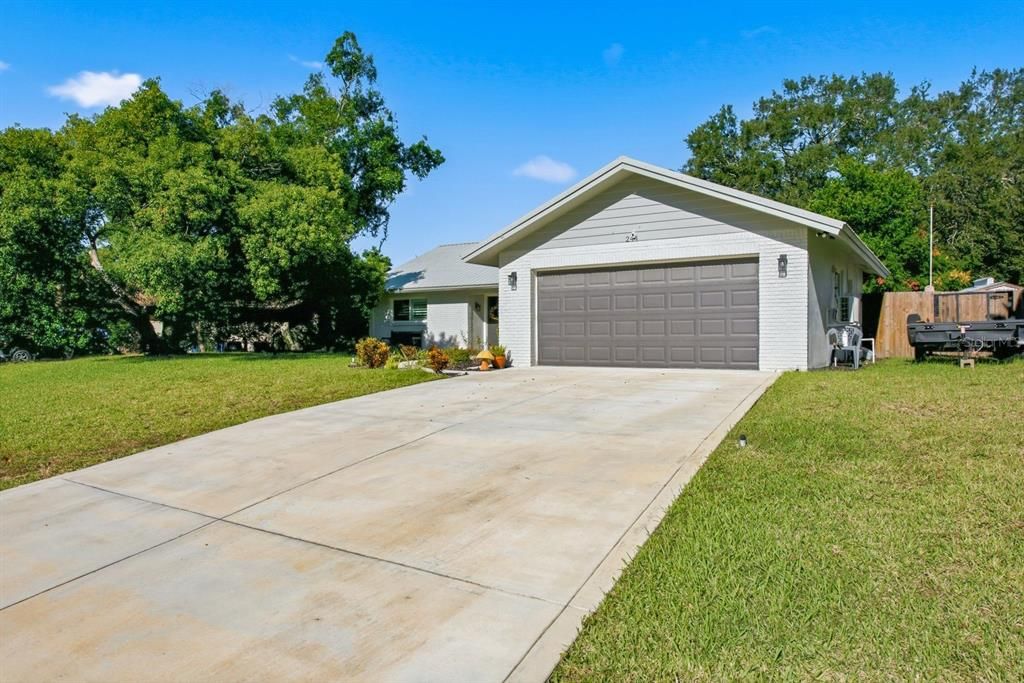 For Sale: $499,000 (3 beds, 2 baths, 1648 Square Feet)