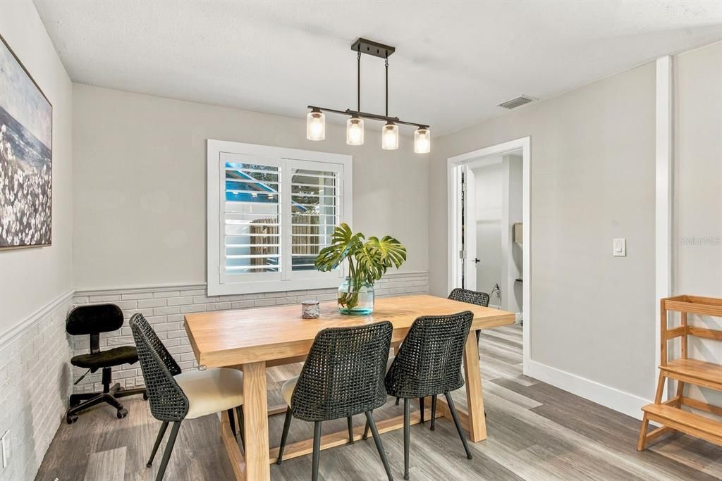 For Sale: $499,000 (3 beds, 2 baths, 1648 Square Feet)