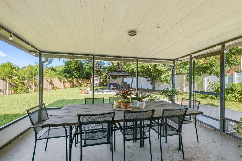For Sale: $499,000 (3 beds, 2 baths, 1648 Square Feet)