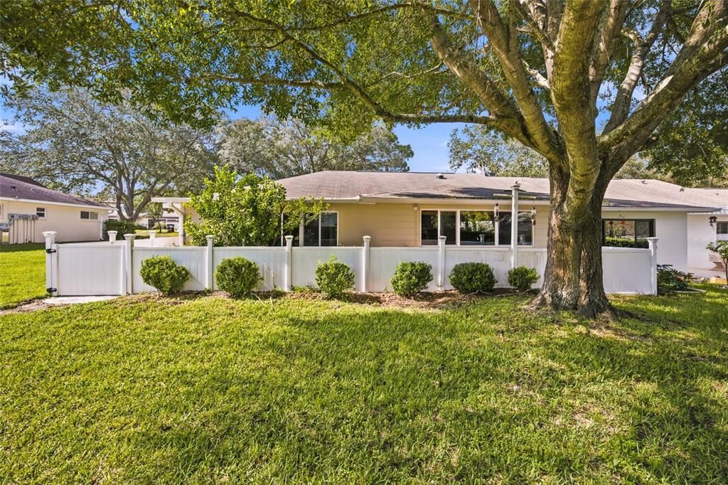 For Sale: $199,990 (2 beds, 2 baths, 1748 Square Feet)