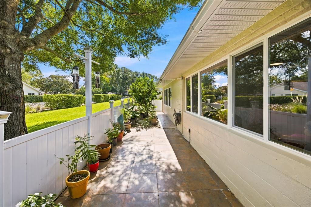 For Sale: $199,990 (2 beds, 2 baths, 1748 Square Feet)