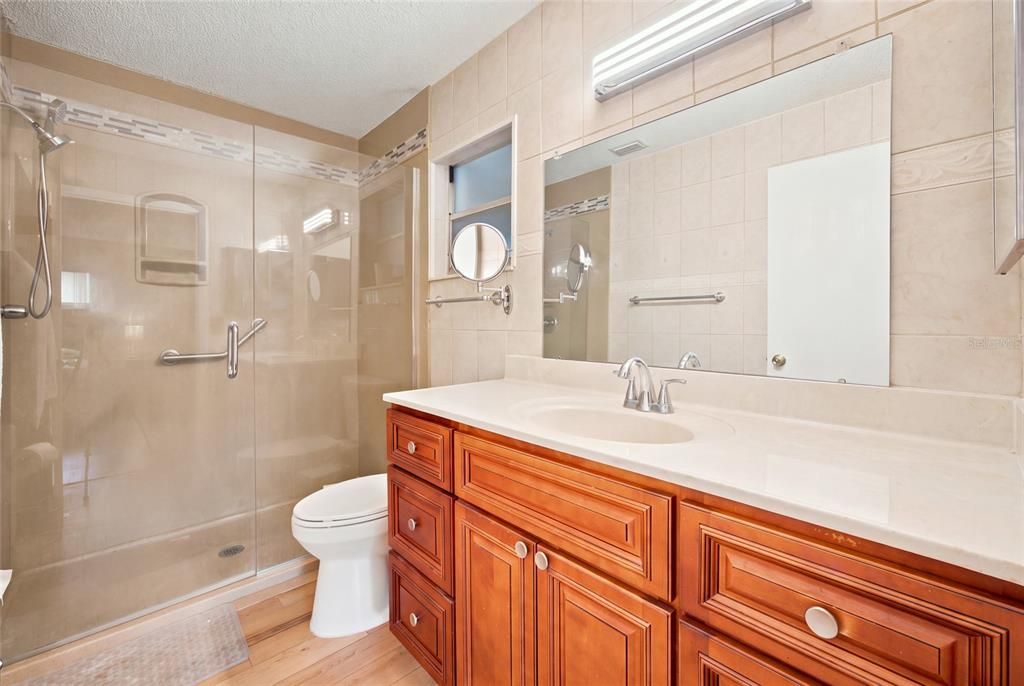 For Sale: $199,990 (2 beds, 2 baths, 1748 Square Feet)