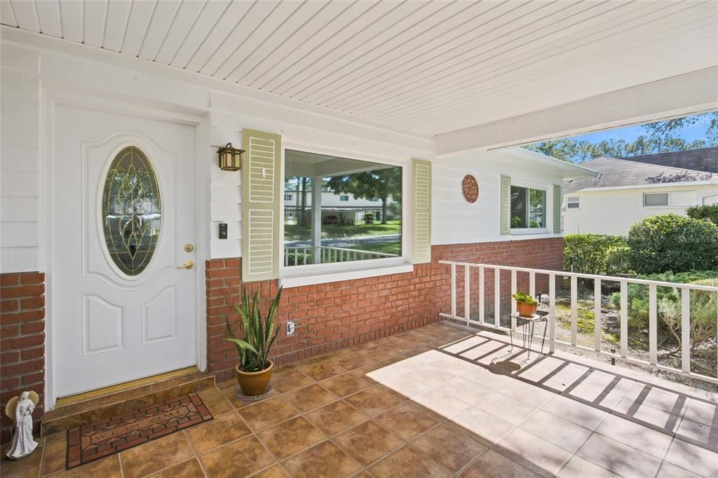 For Sale: $199,990 (2 beds, 2 baths, 1748 Square Feet)