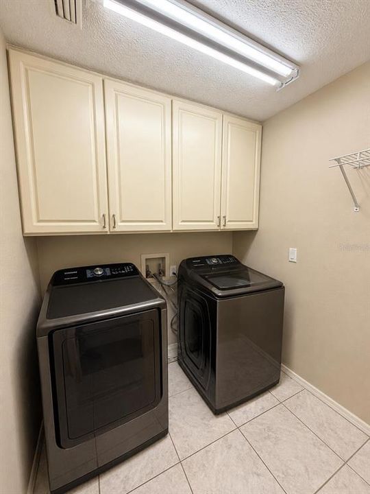 For Sale: $239,000 (4 beds, 2 baths, 2176 Square Feet)