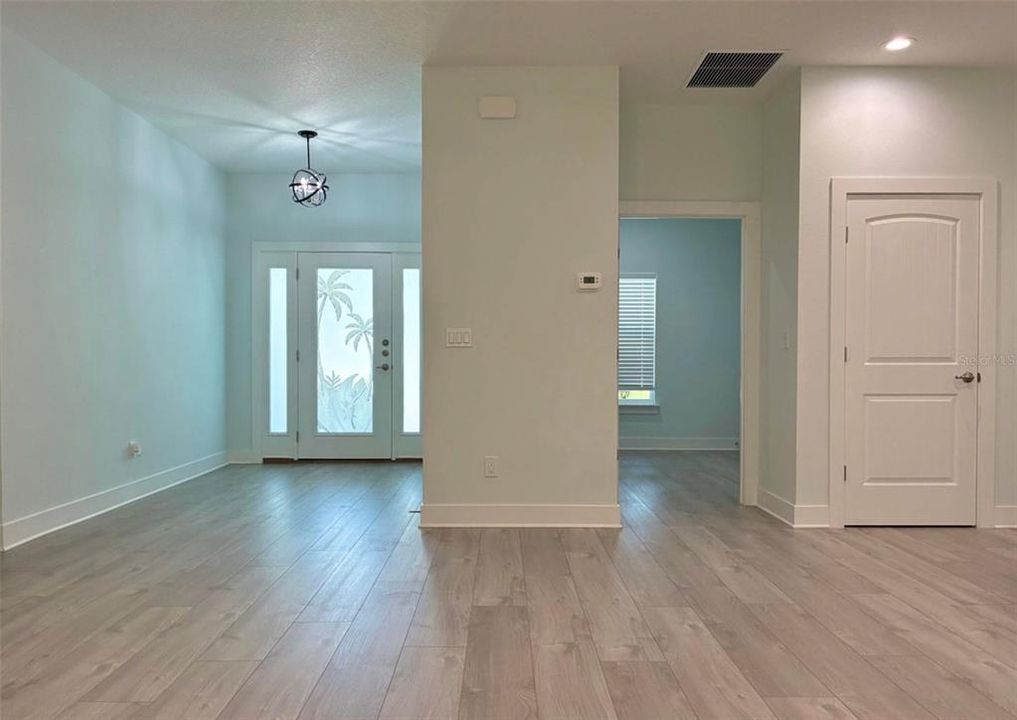 For Sale: $499,000 (3 beds, 2 baths, 2192 Square Feet)
