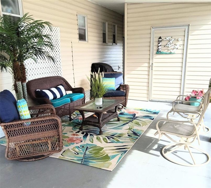 For Sale: $222,000 (2 beds, 2 baths, 1008 Square Feet)