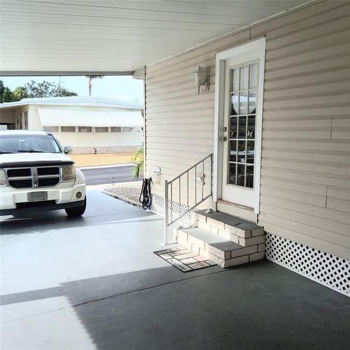 For Sale: $222,000 (2 beds, 2 baths, 1008 Square Feet)