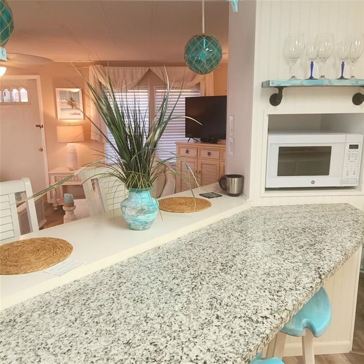 For Sale: $222,000 (2 beds, 2 baths, 1008 Square Feet)